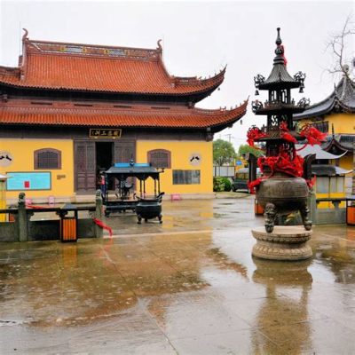 ¡Sumérgete en la historia y belleza natural del Templo de Guangfu! Un santuario milenario rodeado de un jardín exuberante